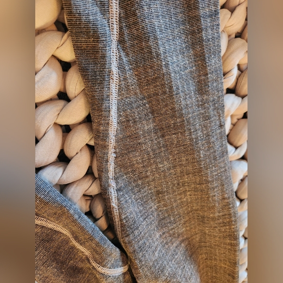 Voormi 1/4 Zip Access NXT Pullover Top Size M Charcoal Wool Blend Mid Layer - Picture 6 of 11